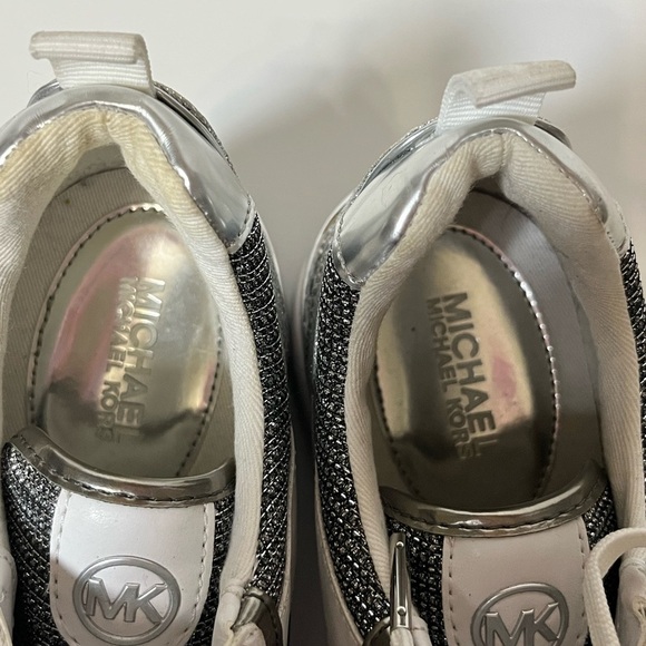 Michael Kors Crista Silver White Mixed Media Wedge Sneakers Glitter Women’s 9.5 - Picture 8 of 12